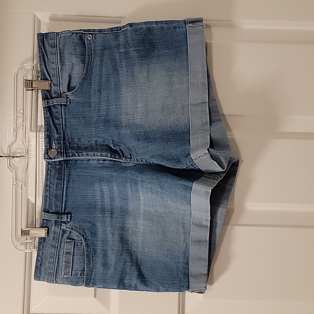 New York & Company Jean Shorts Size 14
